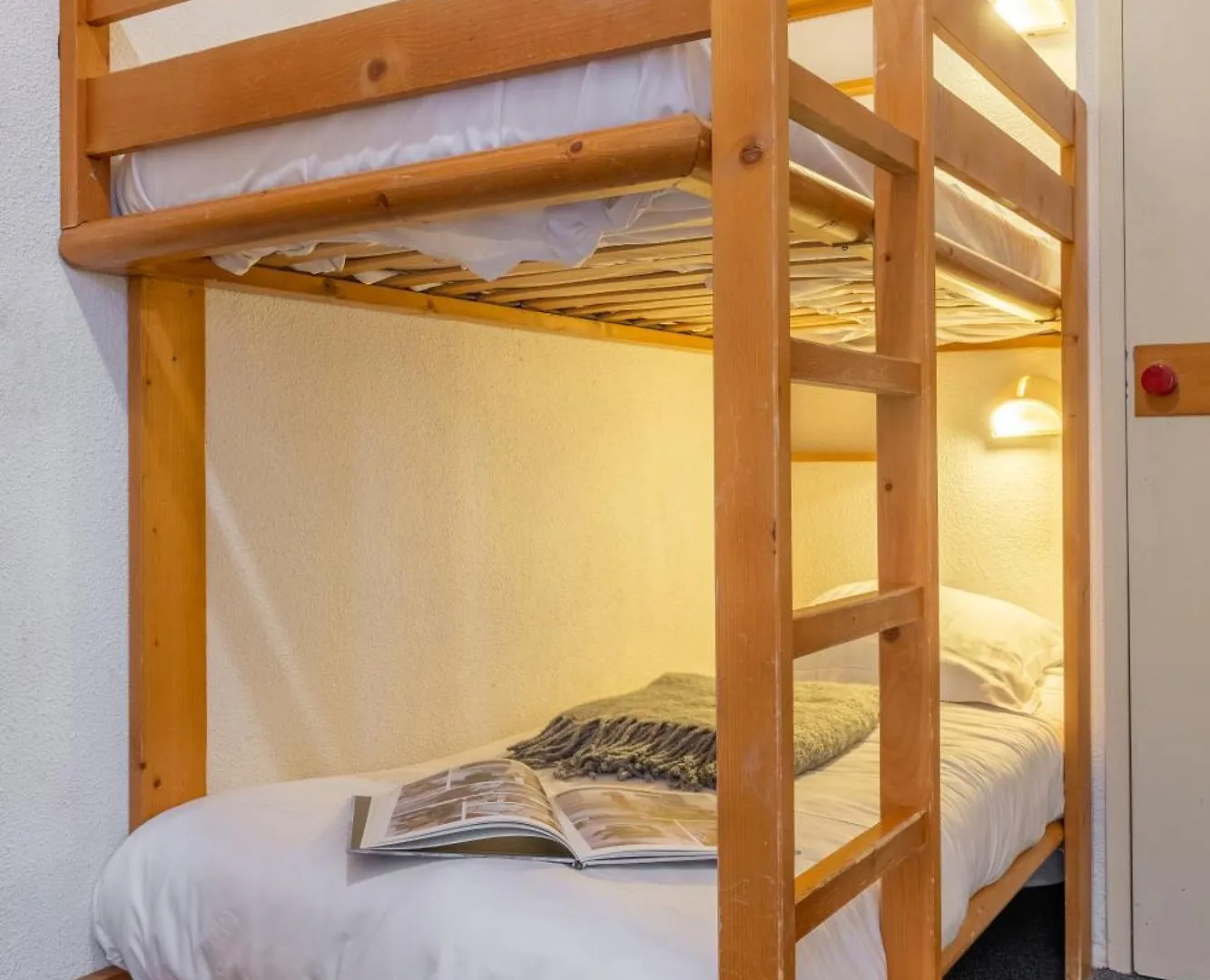 Residence Pierre & Vacances Le Peillon 美贝尔 5*,
